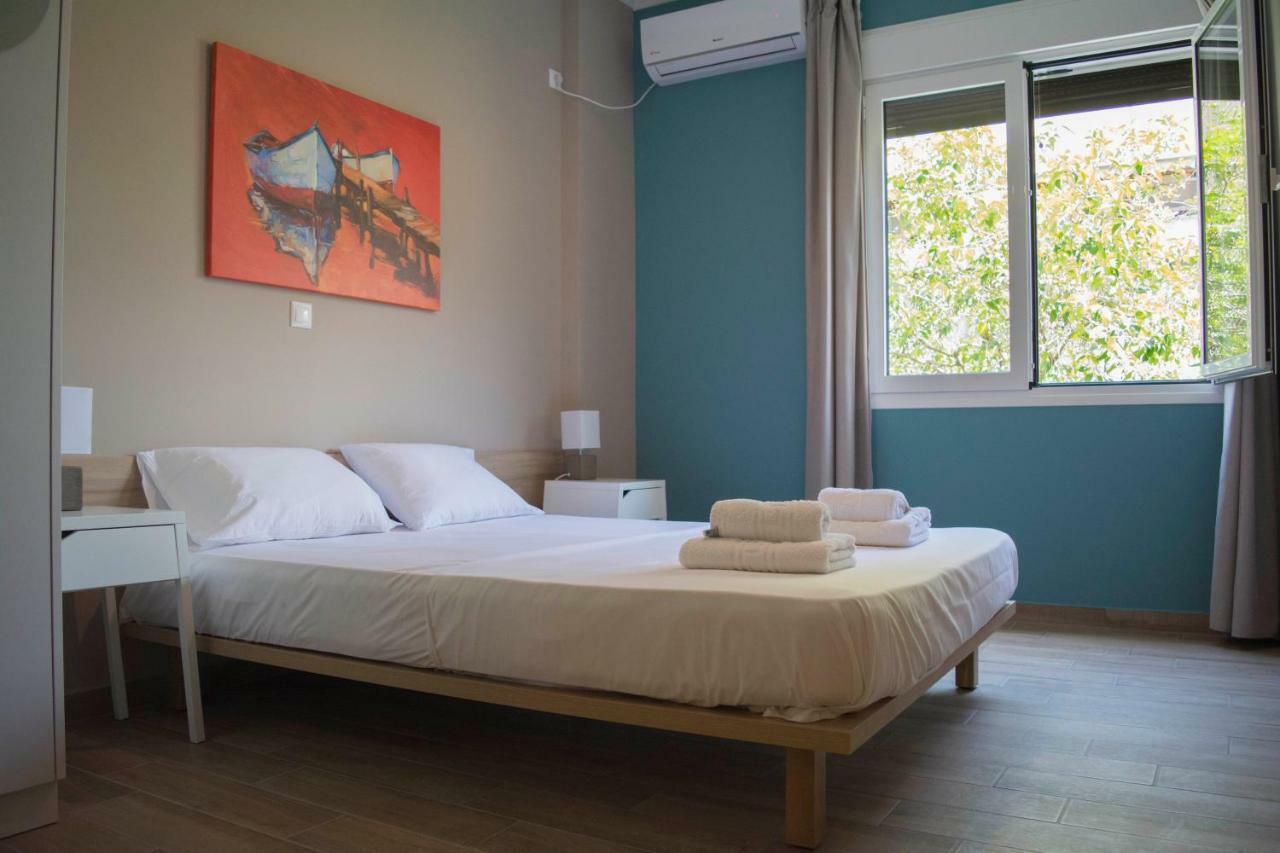 Chic And Minimal Apartment Close To Thissio Metro Athena Bagian luar foto