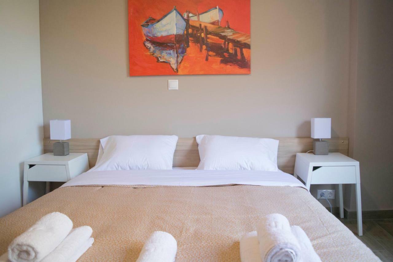 Chic And Minimal Apartment Close To Thissio Metro Athena Bagian luar foto